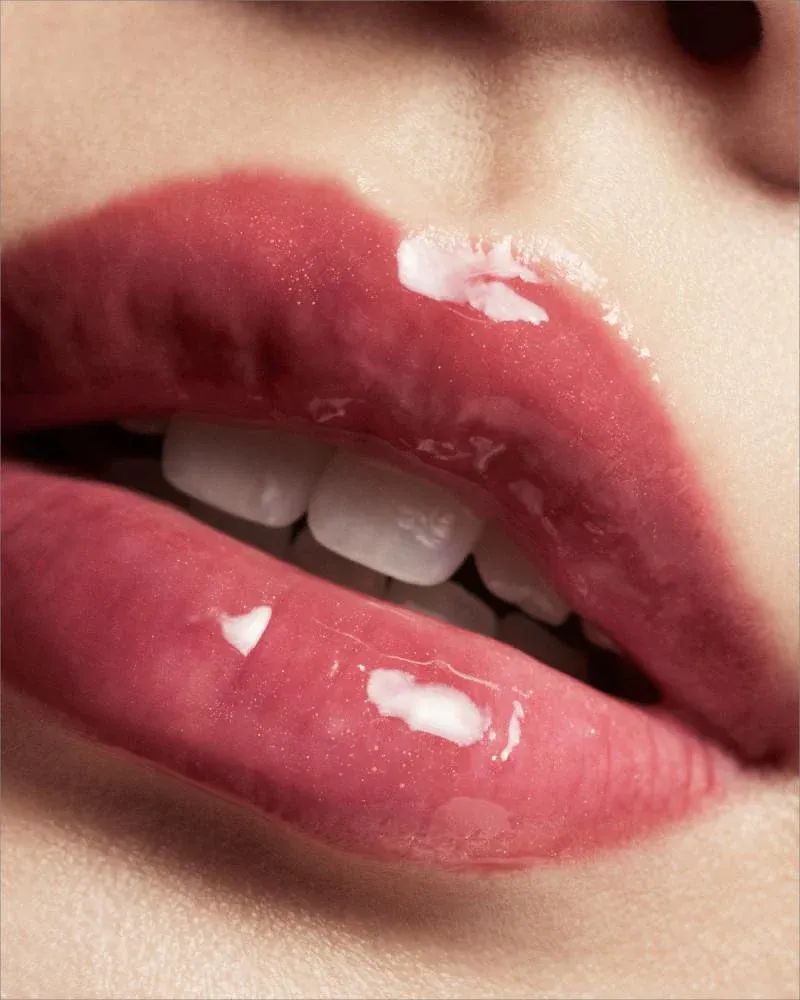 FENTY BEAUTY GLOSS FUSSY 02 gallery image